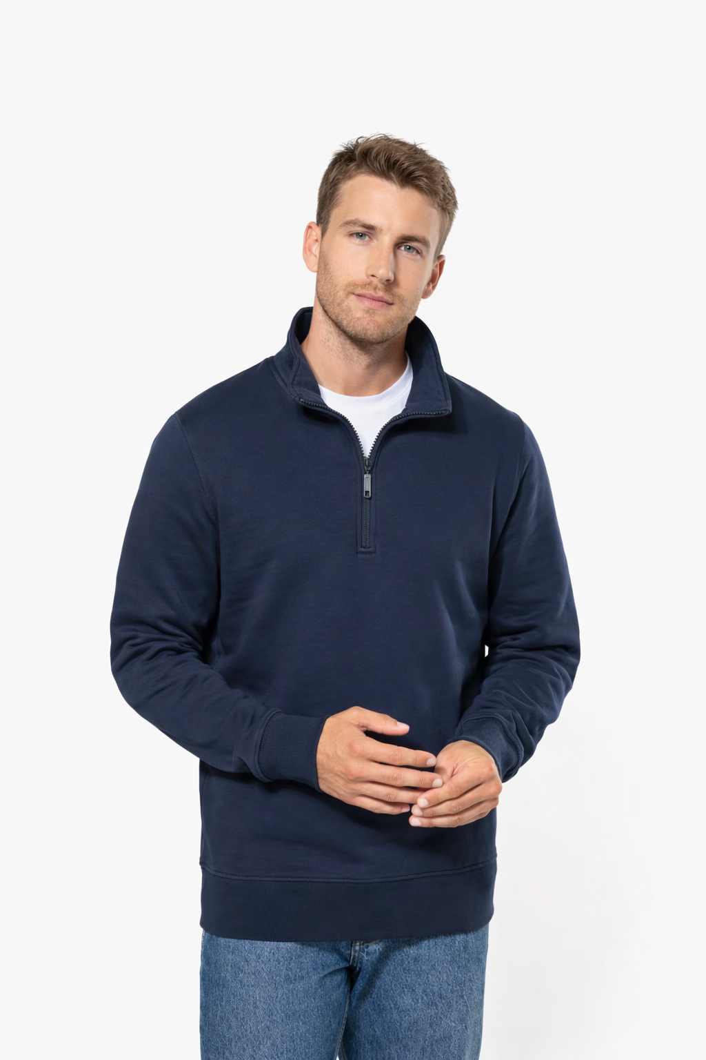 La armadura de la peña: Sudaderas que lo aguantan todo: desde el pregón hasta el último baile. ¡Personaliza la vuestra ya!